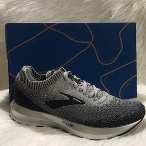 Brooks Tennis Shoes